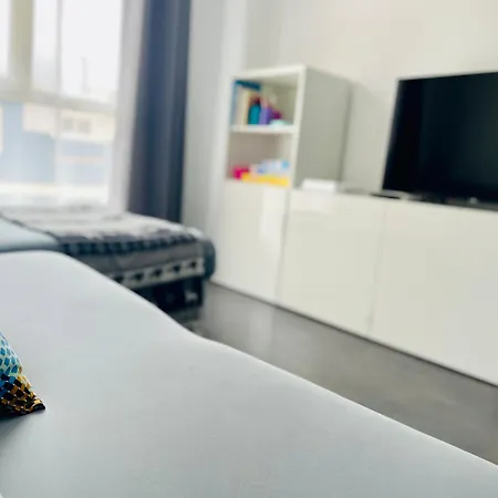 Sweet Laguna With Free Parking Apartment *