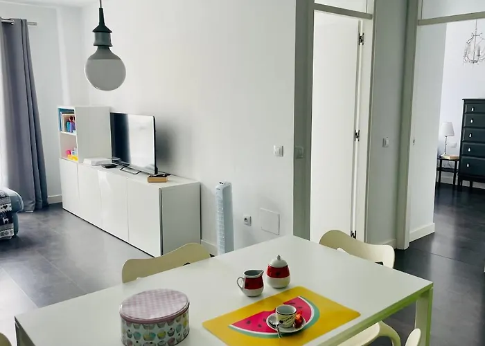 Sweet Laguna With Free Parking Apartament